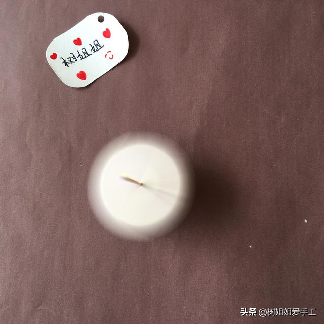 无敌回旋飞镖简单，折超级简单的回旋飞镖（正方形牙签陀螺与回旋飞镖牙签陀螺的折法）