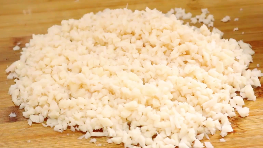 图片[2]-【莲藕丸子】做法步骤图 简单一做营养解馋 出锅连汤汁都不剩-起舞食谱网