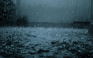 酸雨的危害具体表现在哪些方面，酸雨的危害具体表现在哪些方面呢（一场雨让数万人患病丧生）