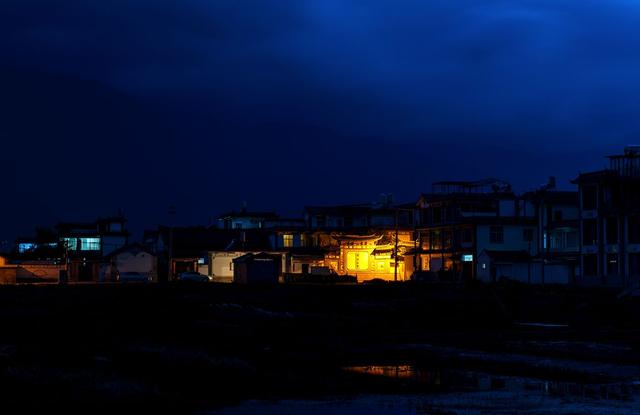 华灯初上唯美诗句，古城处处尽藏诗——诗词十四首