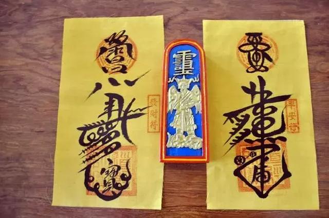 天雨粟鬼夜哭是什么意思，天雨粟鬼夜哭用来形容什么（为什么会“天雨粟）