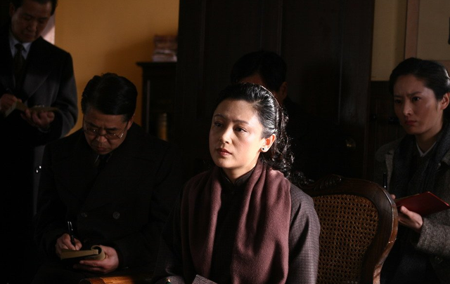 陈红个人资料，陈凯歌的妻子是谁（28岁嫁给陈凯歌退居幕后）