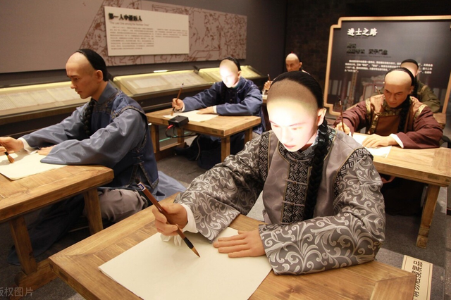 古代科举考试中殿试的第三名叫什么，古人科举考试第一二三名各叫什么（榜眼探花各代表什么意思）