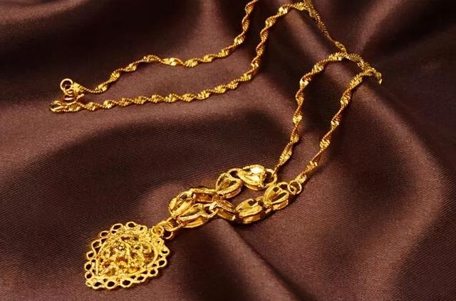 金750是什么金，au750项链是什么金（再也不怕看不懂G990、PT990…）