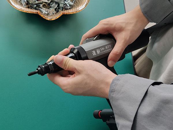 铆螺母标准，不锈钢拉铆螺母（拉铆螺母枪怎么换头-拉铆螺母枪换头步骤详情解答）