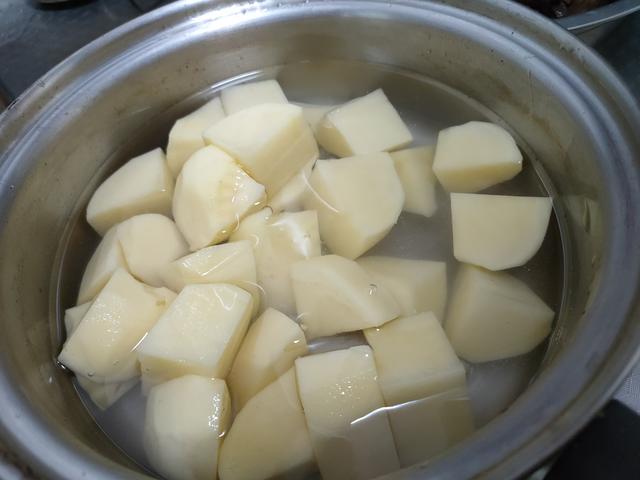 鹤子怎么吃营养最好，鹤主要吃什么（泰山松林的馈赠）