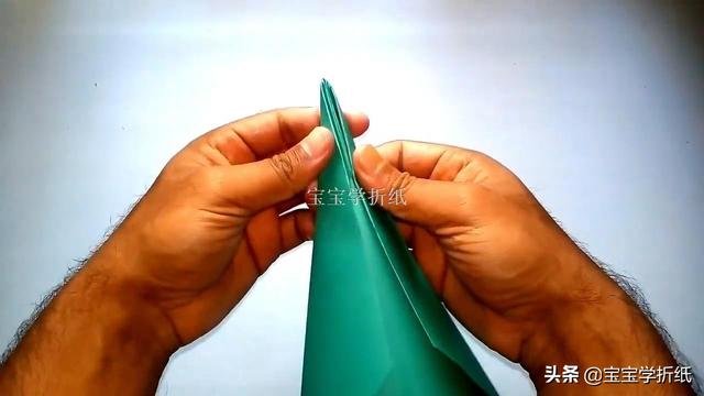 儿童手工折纸飞机，能飞很远的纸飞机（折纸飞机系列详细折纸步骤）