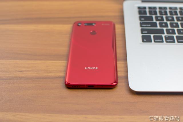 v2061a什么手机，v2061a是什么牌子手机（外观性能兼顾的高水准之作）
