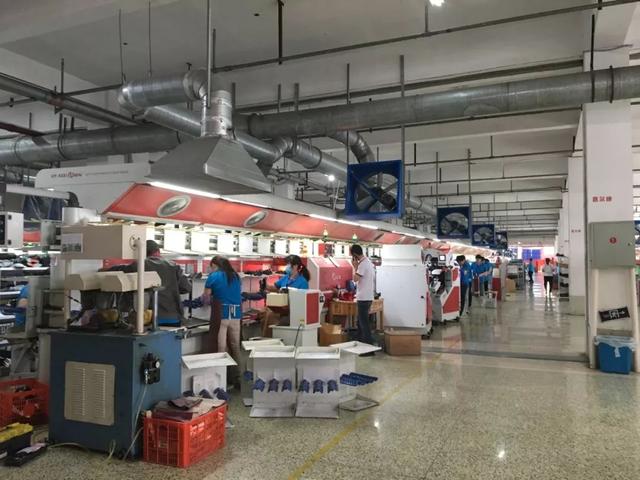 2020新款意尔康凉鞋推荐，意尔康女士运动鞋2020（意尔康一场大火烧掉近千万）