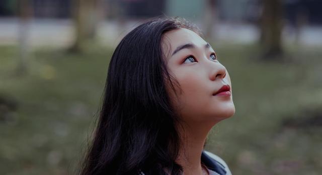 卑微到尘埃里什么意思，卑微到尘埃里去了是什么意思（有一种爱，叫“卑微到尘埃里”）