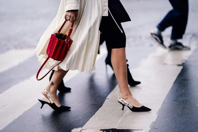 如何选择理想的高跟鞋高度，怎么选适合自己的高跟鞋高度（可以参考这个公式）