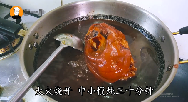 红烧猪蹄膀的家常做法，教你红烧蹄髈家常做法