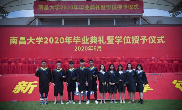 赣南医学院是几本，赣南医学院研究生（江西省医学教育的排头兵）