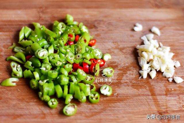 芥菜叶子怎么吃，芥菜叶子吃了老拔气（比大鱼大肉还好吃）