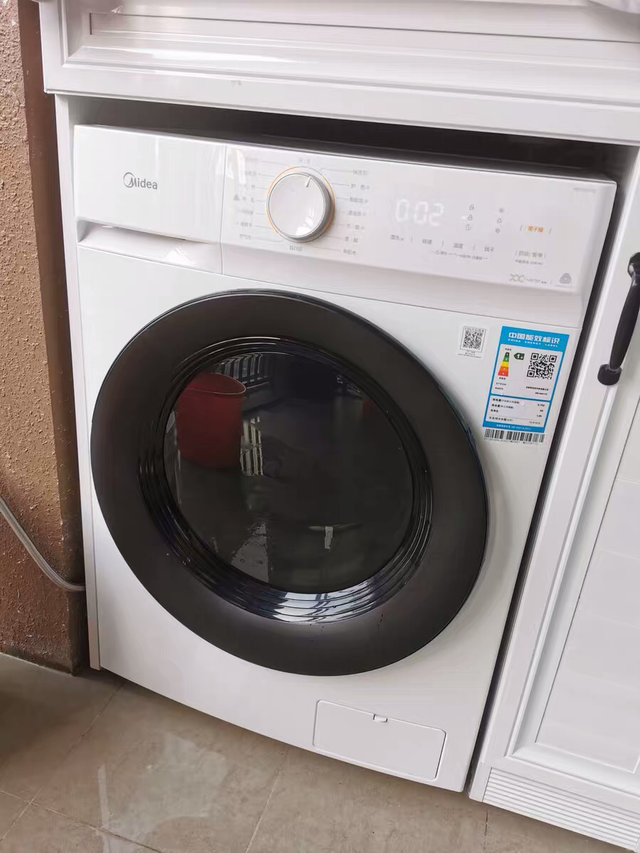 皮衣可以用洗衣机洗吗，普通皮衣可以用洗衣机洗吗（但真的洗得干净衣服吗）