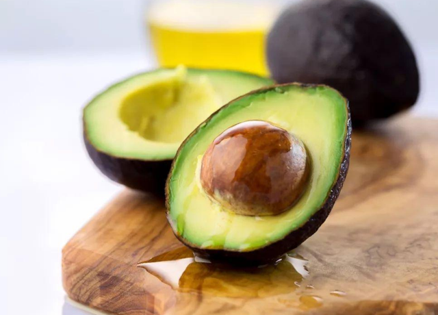 狗狗不能吃的水果，狗狗不能吃的水果有哪些（这6种水果可“致命”）