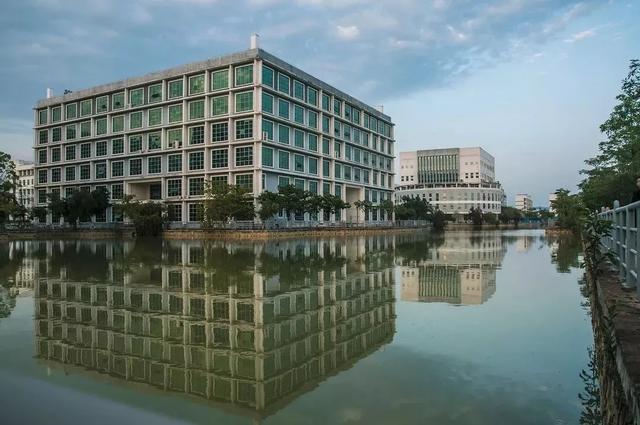 广州经济技术专修学院，广州远东外语外贸专修学院怎么样（广东这些学校要升本科了）