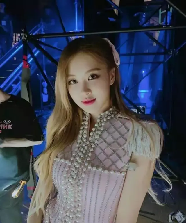 女团成员开场介绍，宝藏女团的魅力尽头在哪里