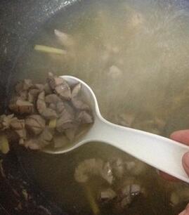 图片[7]-【猪腰瘦肉汤】做法步骤图 隔三差五吃一次 身体更强壮-起舞食谱网