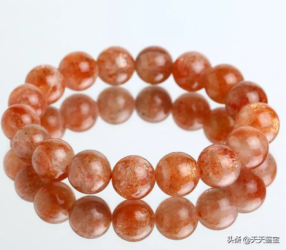 正长石和斜长石的主要区别，正长石化学式（长石族——一个庞大的宝石家族）