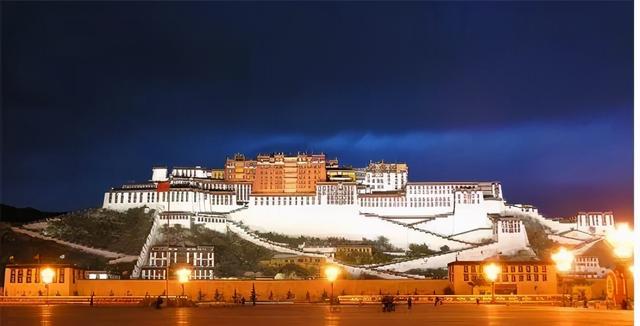 不负如来不负卿什么意思（仓央嘉措写下“不负如来不负卿”）