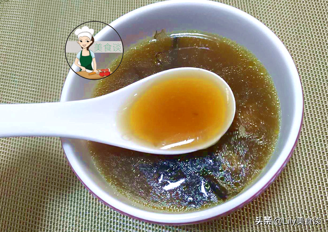 艾草根煲鸡功效和作用，这道汤女人要多喝