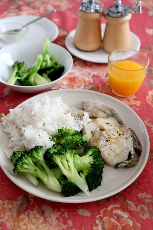 鱈魚蒸多久可以蒸熟,鱈魚蒸多長時間可以熟(一蒸一煮15分鐘上桌)