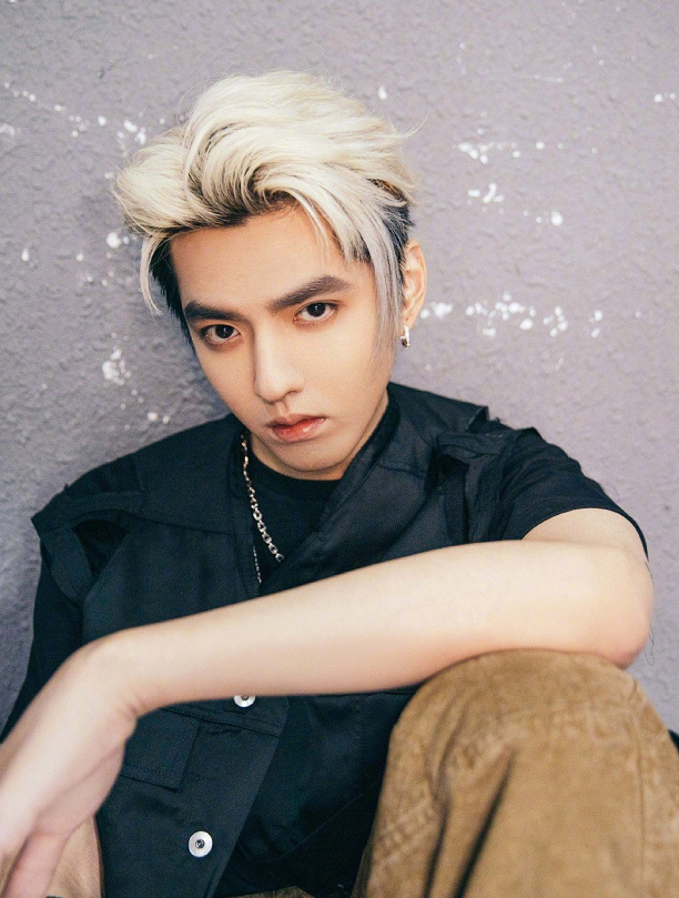 吴亦凡头像微信,吴亦凡头像(吴亦凡被多个女友放锤) 吴亦凡头像微信,吴亦凡头像(吴亦凡被多个女友放锤)