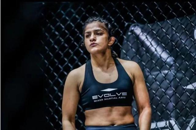 摔跤吧爸爸结局，摔跤吧爸爸结局视频（《摔跤吧爸爸》原型侄女上吊自杀）