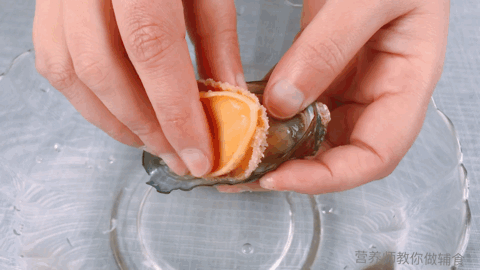 小鲍鱼的的营养价值有哪些，小鲍鱼的营养价值和大鲍鱼一样吗（鲍鱼高蛋白、低脂肪）