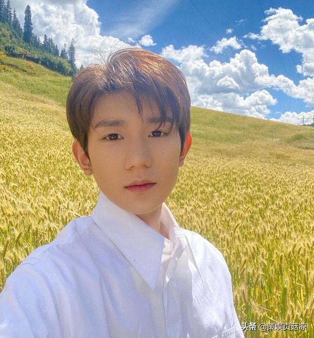 “红豆”王立勇“毁灭史”，红豆歌手现在干什么呢（陈小春王源合唱《红豆》）