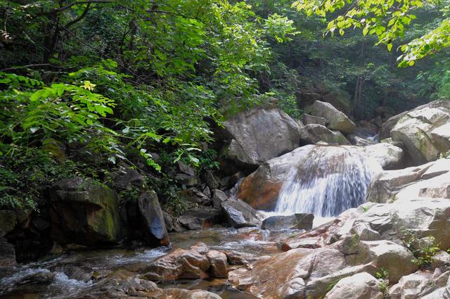 南阳有什么好玩的景点，河南省南阳市都有什么旅游景点（河南3个知名的龙潭风景区）