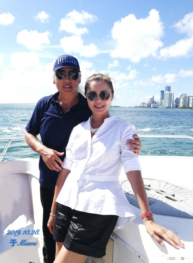 歌手姜黎黎简历，姜黎黎：嫁小3岁汪宝生