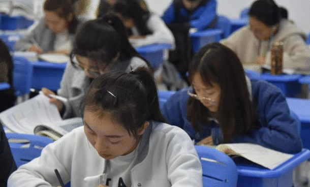 文科理科哪个更累(学文科好还是理科好)