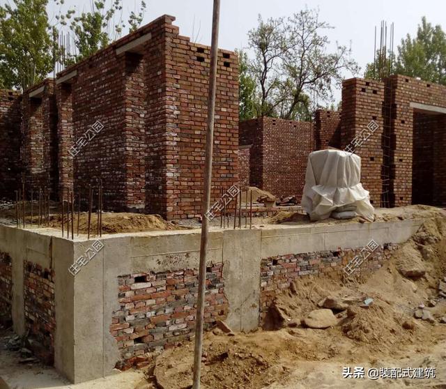 空心砖尺寸有哪几种，空心砖的种类和尺寸（空心砖、多孔砖傻傻分不清）