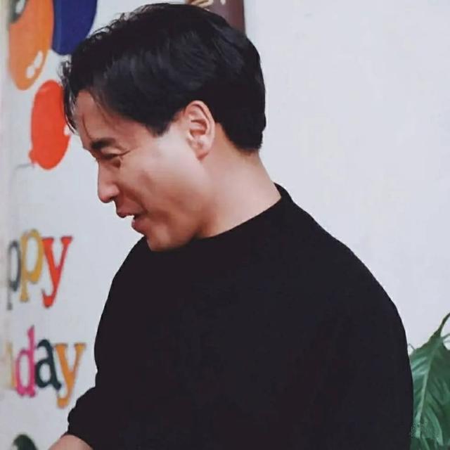 最凉不过人心图片，最凉不过人心，微信头像（也觉得冷可我不会拥抱别人）