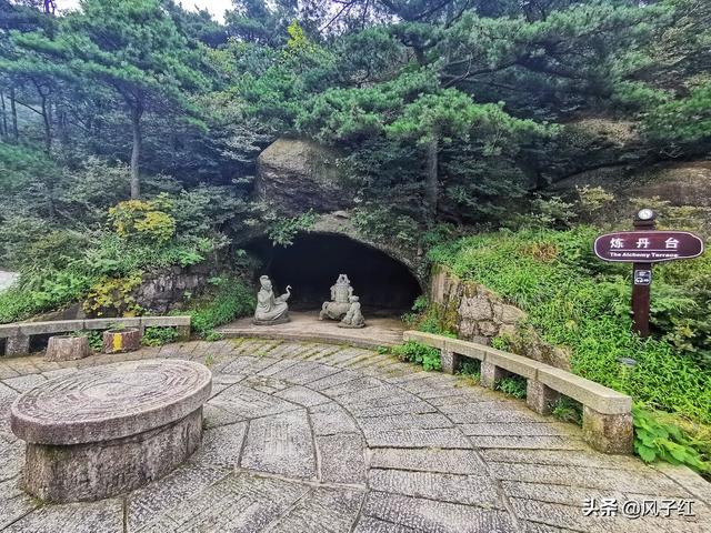 天柱山风景区在哪里，天柱山具体景点在哪里（理论与实践都要硬）