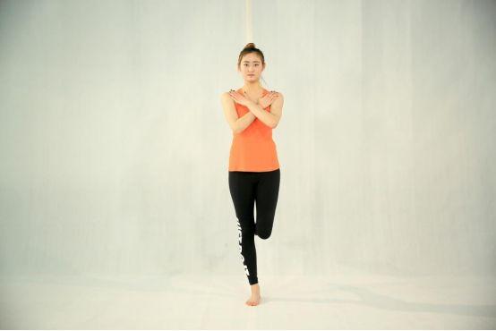 变向是什么意思，xxs是什么意思（每个跑友都应该看一看的崴脚知识）