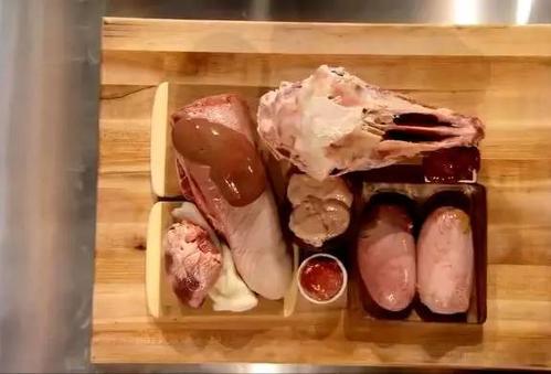 鸭蛋胆固醇高吗，盐鸭蛋黄胆固醇高吗（营养师：胆固醇含量排行榜）