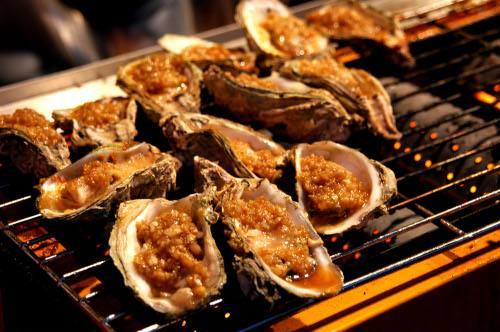 生蚝汁怎么做，怎样做生蚝蒜蓉汁（<附秘制蘸料配方及加工技术>）