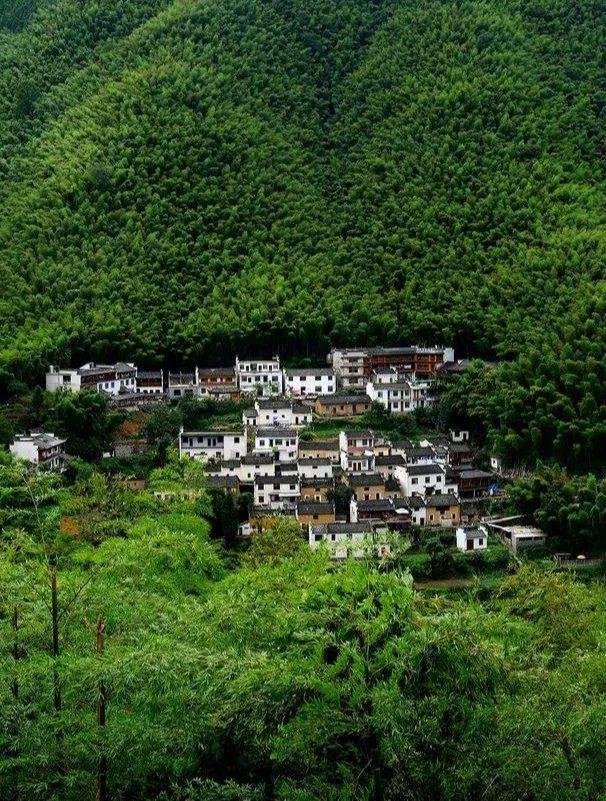 宏村在哪里，安徽宏村在哪里（宏村、西递等旅游景区恢复开放）