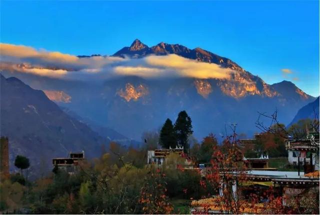 迥巴藏戏，迥巴藏戏 郎杰次仁事迹材料（遇见古碉·藏寨·美人谷）