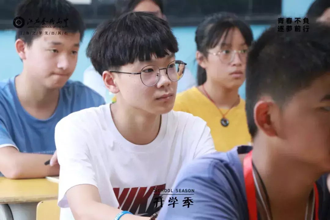 江右艺术高中(南昌市江右艺术高中学费)