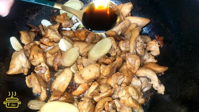 红烧鸡腿的简单做法，怎么做红烧鸡腿（教你做正确红烧鸡腿肉的做法）