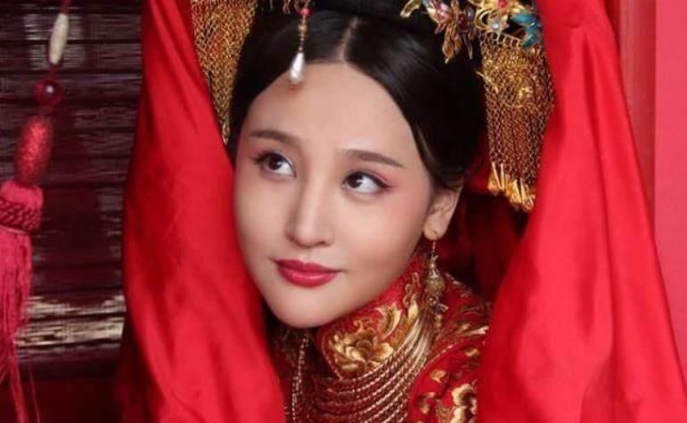 第四位就是大名鼎鼎的混世魔王程咬金的老婆裴翠云,裴仁基的女儿