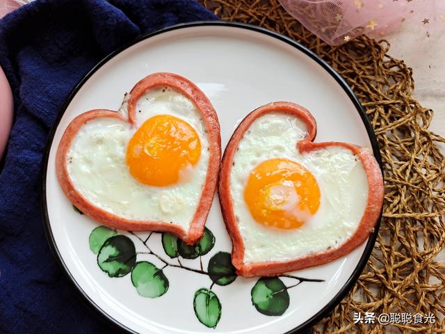 爱心早餐怎么做,爱心早餐制作方法(最适合520表白的爱心早餐)