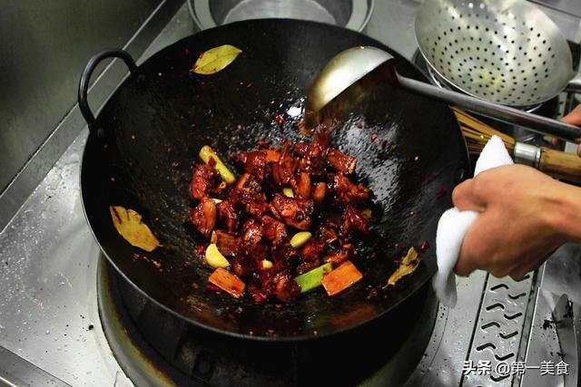 红烧羊排的家常做法，厨师长教你红烧羊排最好吃做法