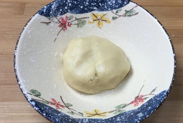 酥饼的制作方法，酥饼的制作方法（柔软蓬松的老式小酥饼）