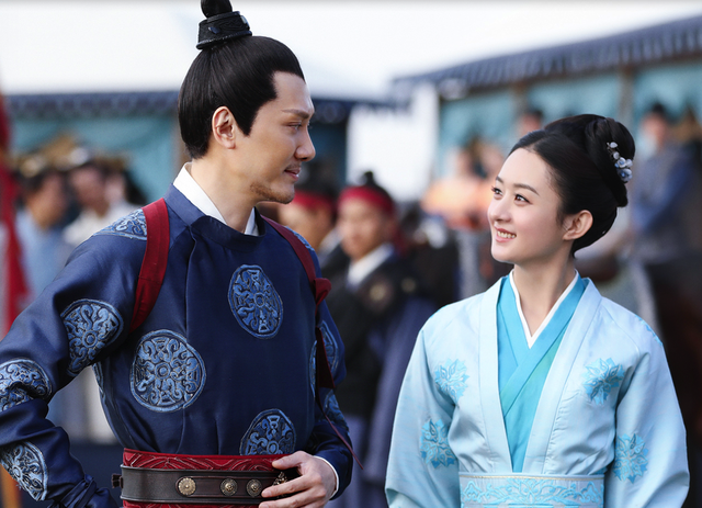 演员王海燕第一任丈夫是谁，演员王海燕第一任丈夫是谁啊（二婚嫁张嘉译育有一女）