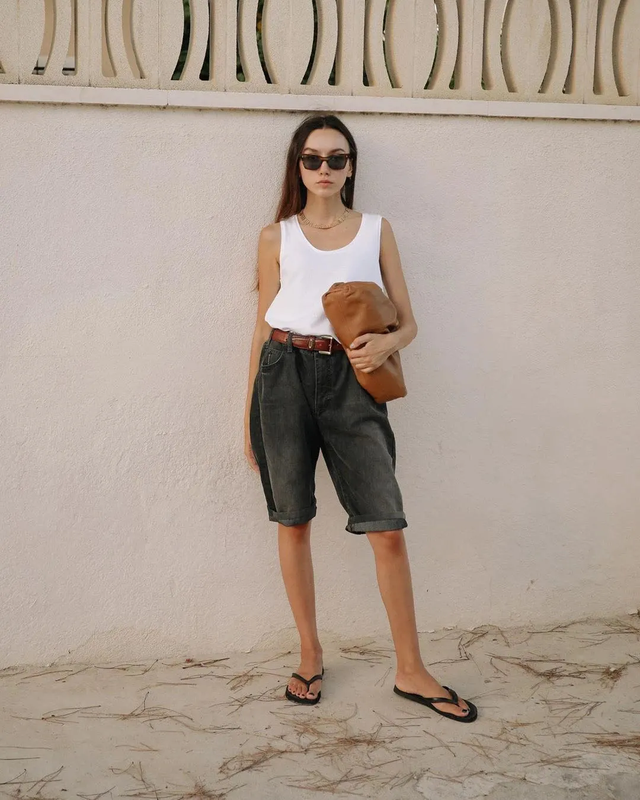 腿粗穿什么短裤，腿粗应该穿什么样的短裤（显瘦竟靠一条“大短裤”）